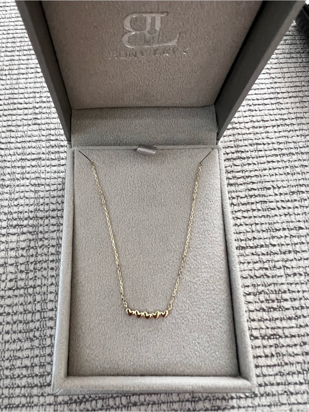 Delicate Gold Heart Bar Necklace - Women Jewelry